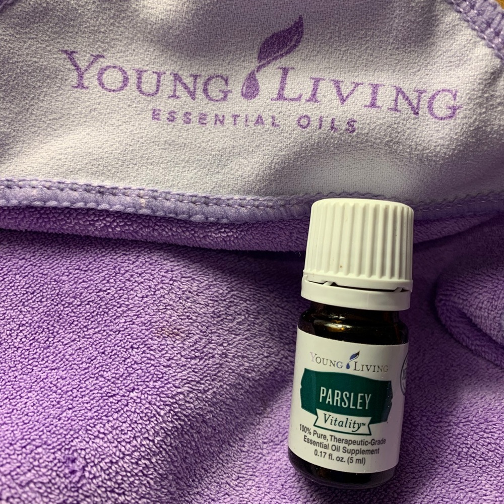 🌿 Young Living Parsley Essential Oil 5ml New